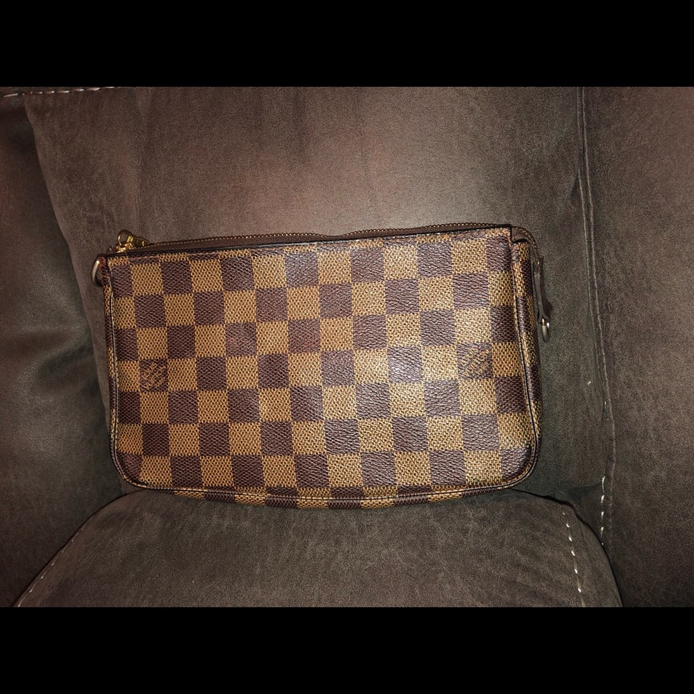 Louis Vuitton Pochette accesoires DE old model